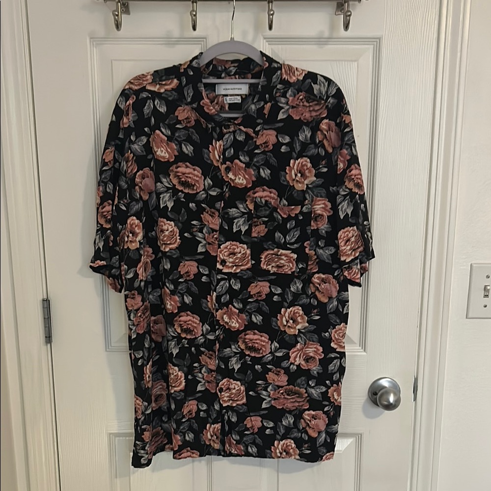 Urban Outfitters Floral Short Sleeve Button Down